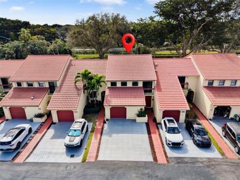 9530 Alcazar Lane Davie FL 33324