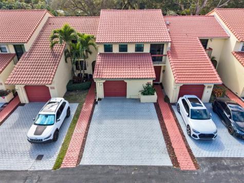 9530 Alcazar Lane Davie FL 33324