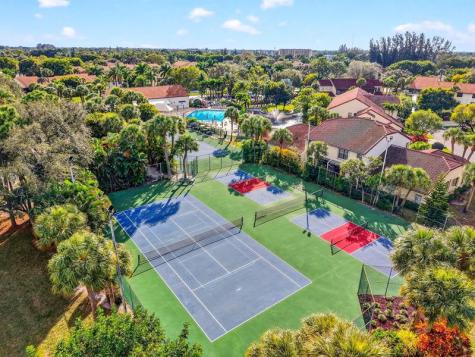 3042 Lucerne Park Drive Greenacres FL 33467