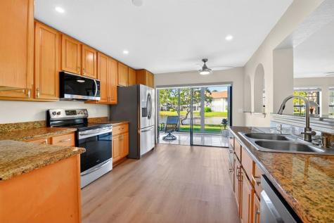 3042 Lucerne Park Drive Greenacres FL 33467