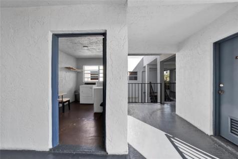 Lauderdale Lakes FL 33311