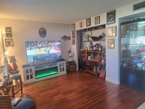 8120 SW 24th Street North Lauderdale FL 33068