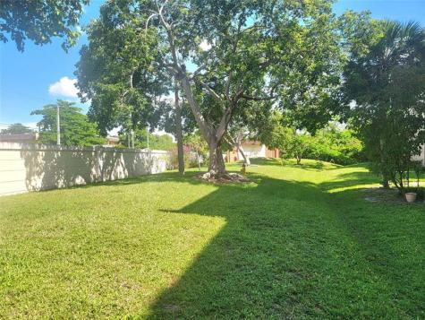 8120 SW 24th Street North Lauderdale FL 33068