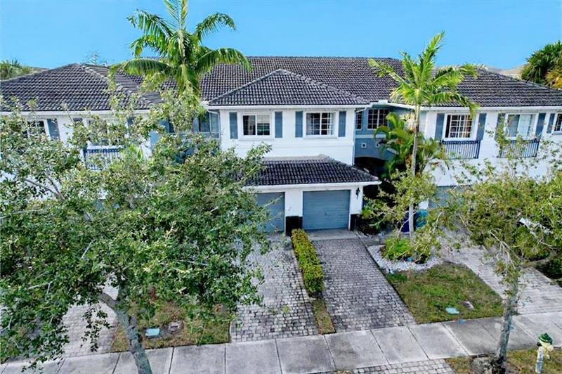 1421 NW 34th Way Lauderhill FL 33311