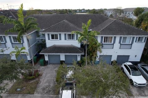 1421 NW 34th Way Lauderhill FL 33311