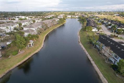 1421 NW 34th Way Lauderhill FL 33311