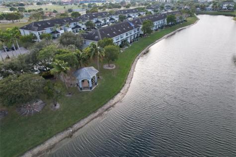 1421 NW 34th Way Lauderhill FL 33311