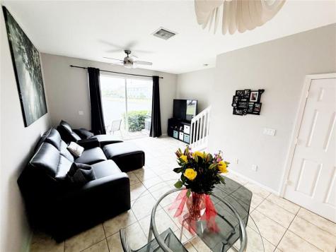 1421 NW 34th Way Lauderhill FL 33311