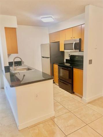 741 NW 104th Avenue Hollywood FL 33026
