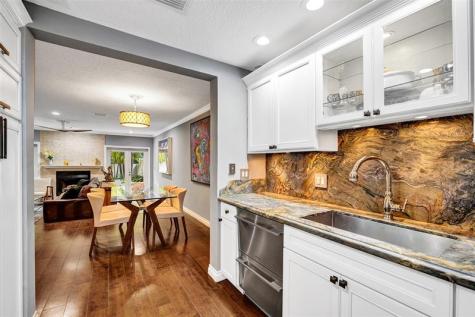 810 SE 2nd Street Fort Lauderdale FL 33301