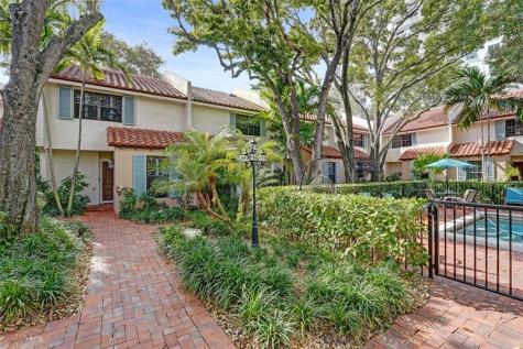 810 SE 2nd Street Fort Lauderdale FL 33301