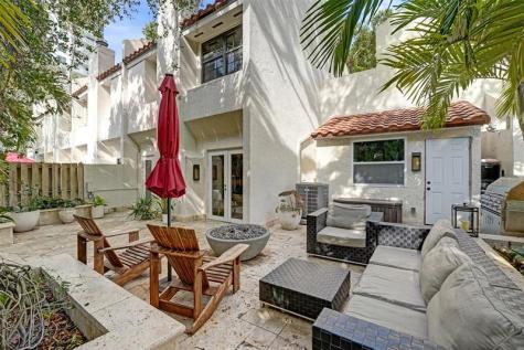 810 SE 2nd Street Fort Lauderdale FL 33301