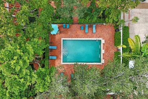 810 SE 2nd Street Fort Lauderdale FL 33301