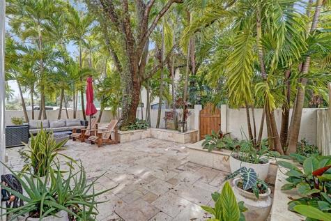 810 SE 2nd Street Fort Lauderdale FL 33301