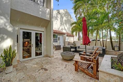 810 SE 2nd Street Fort Lauderdale FL 33301