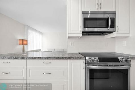 17620 Atlantic Boulevard Sunny Isles Beach FL 33160