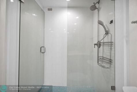 17620 Atlantic Boulevard Sunny Isles Beach FL 33160