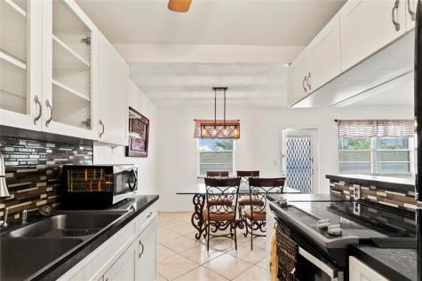 2106 Newport U Deerfield Beach FL 33442