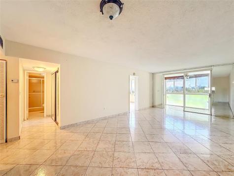 5935 Del Lago Circle Sunrise FL 33313