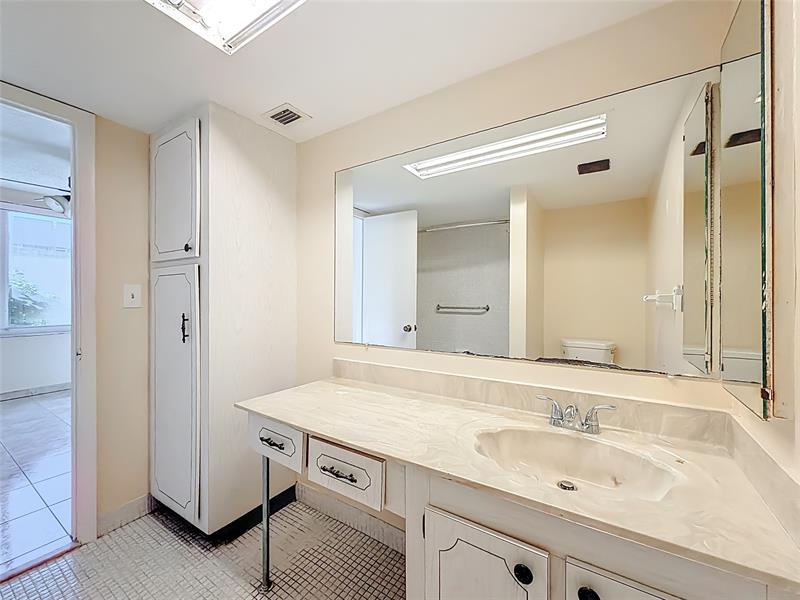 5935 Del Lago Circle Sunrise FL 33313