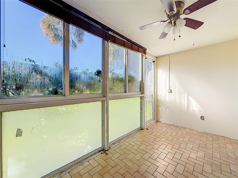 5935 Del Lago Circle Sunrise FL 33313