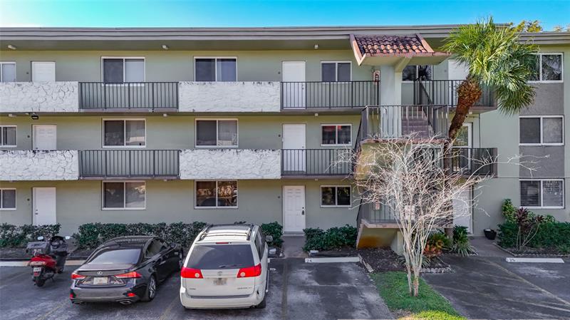 5935 Del Lago Circle Sunrise FL 33313