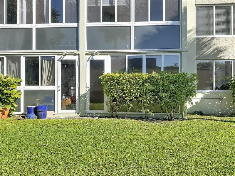 5935 Del Lago Circle Sunrise FL 33313