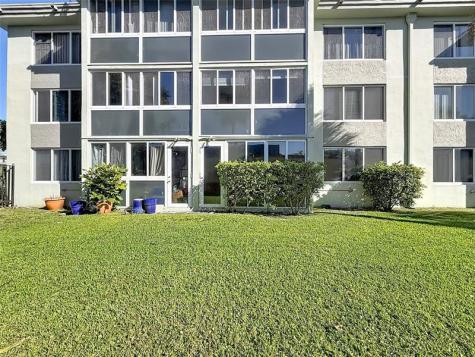 5935 Del Lago Circle Sunrise FL 33313
