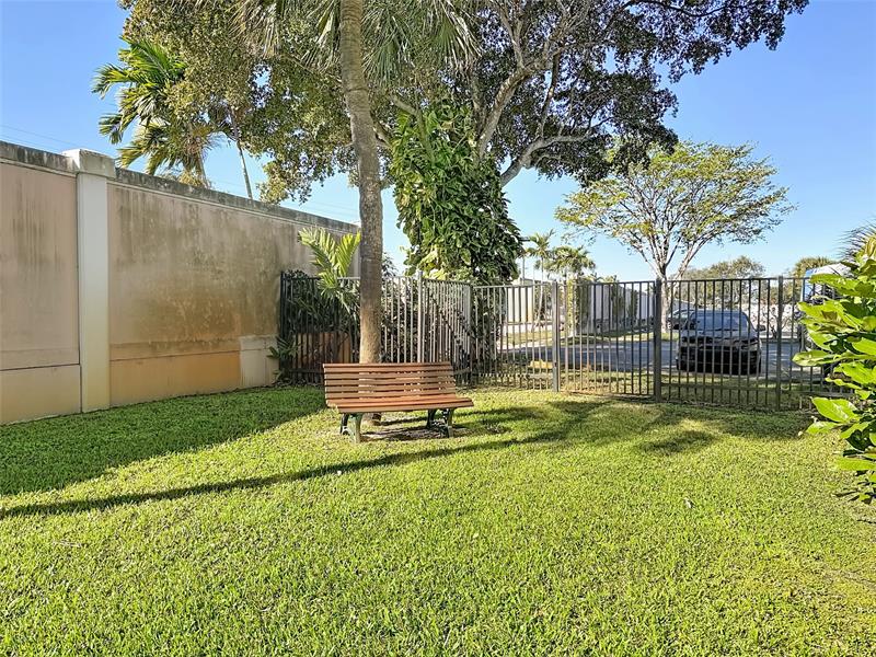 5935 Del Lago Circle Sunrise FL 33313