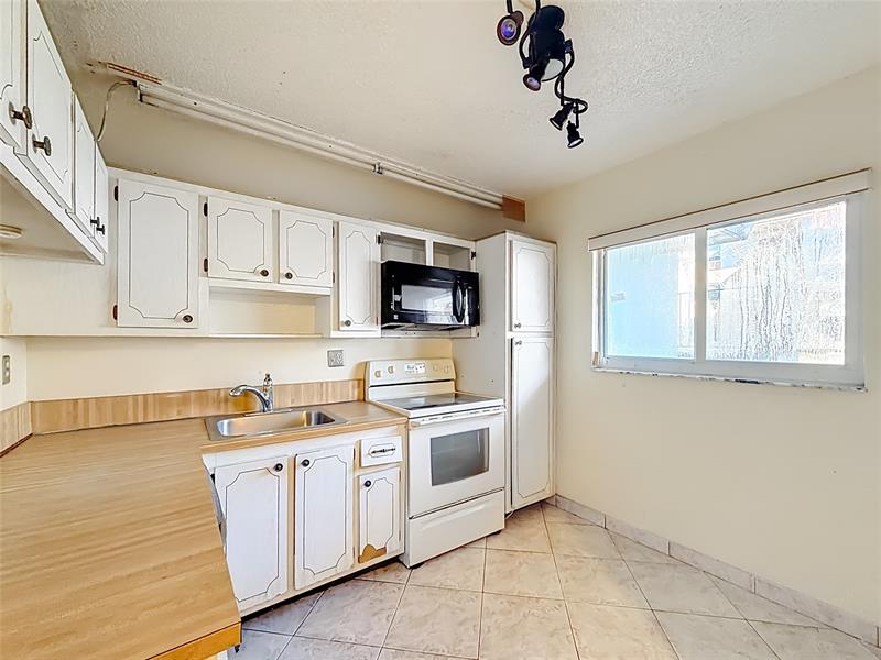 5935 Del Lago Circle Sunrise FL 33313