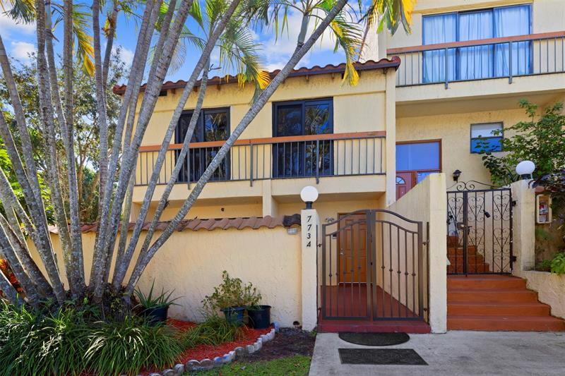 7734 Balboa Street Sunrise FL 33351