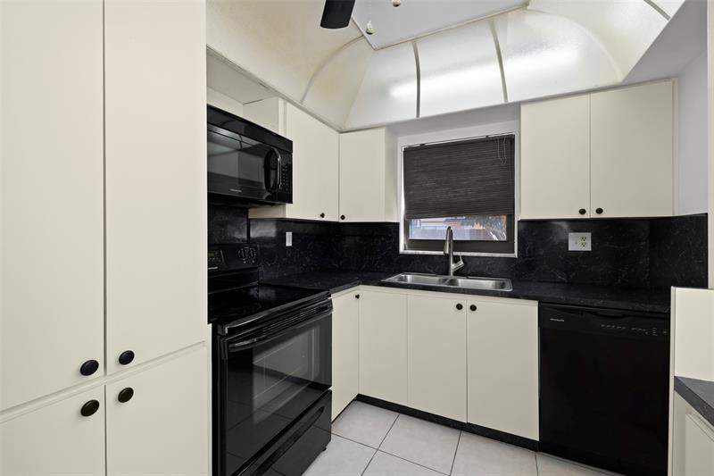 7734 Balboa Street Sunrise FL 33351