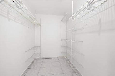 7734 Balboa Street Sunrise FL 33351