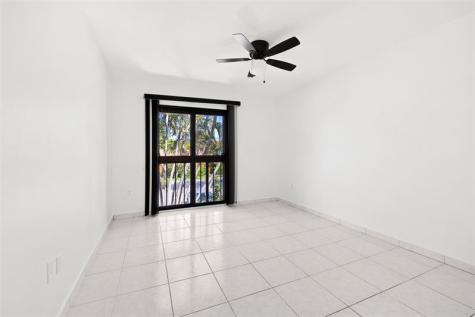 7734 Balboa Street Sunrise FL 33351