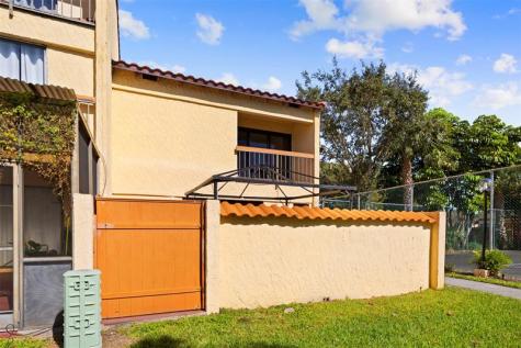 7734 Balboa Street Sunrise FL 33351