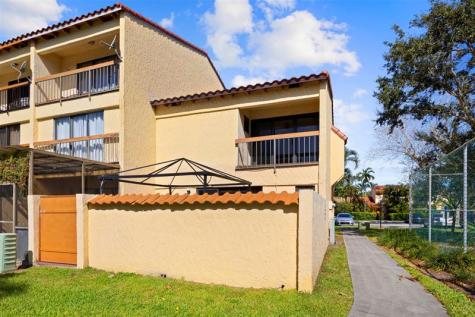 7734 Balboa Street Sunrise FL 33351