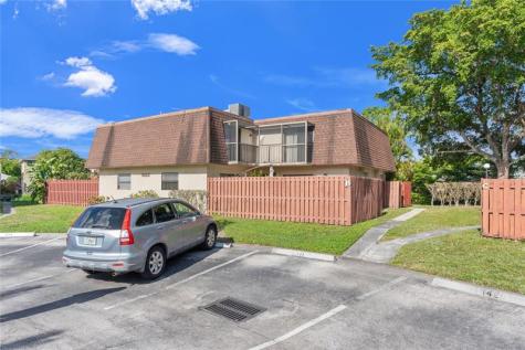 5822 Swordfish Court Tamarac FL 33319