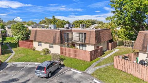 5822 Swordfish Court Tamarac FL 33319