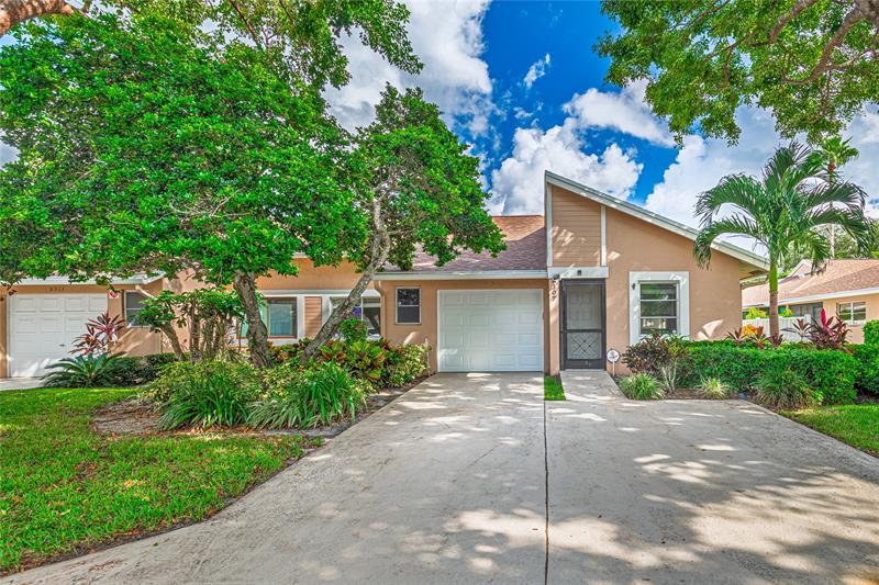 8307 Summerbreeze Lane Boca Raton FL 33496
