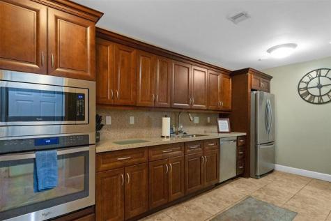 1940 NE 2nd Avenue Wilton Manors FL 33305