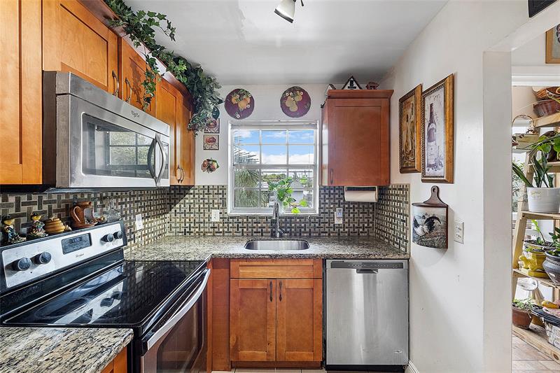 2050 NE 39th Street Lighthouse Point FL 33064