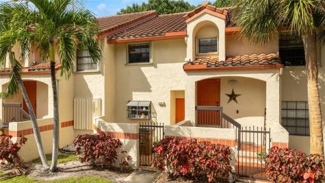 206 Congressional Way Deerfield Beach FL 33442