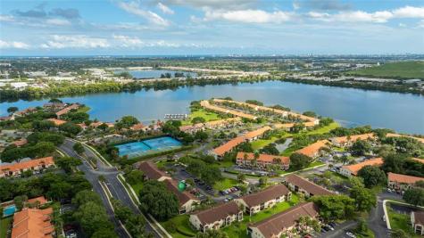 206 Congressional Way Deerfield Beach FL 33442