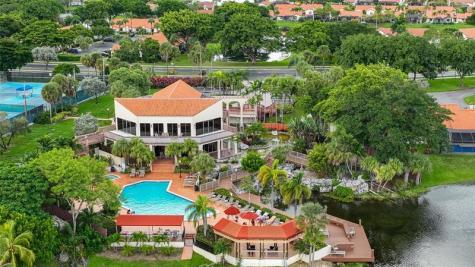 206 Congressional Way Deerfield Beach FL 33442