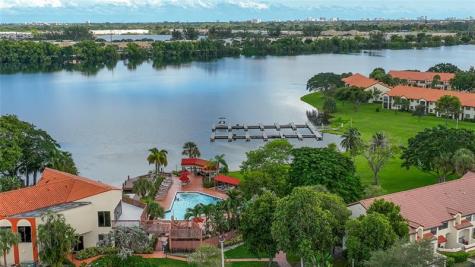 206 Congressional Way Deerfield Beach FL 33442