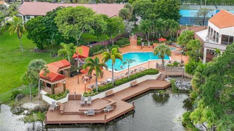 206 Congressional Way Deerfield Beach FL 33442
