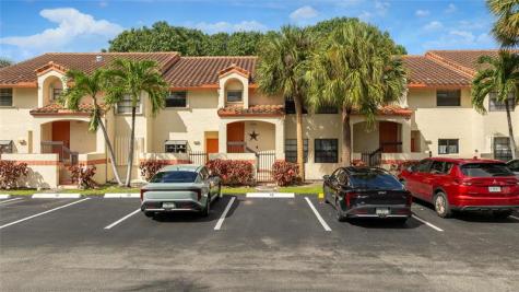 206 Congressional Way Deerfield Beach FL 33442