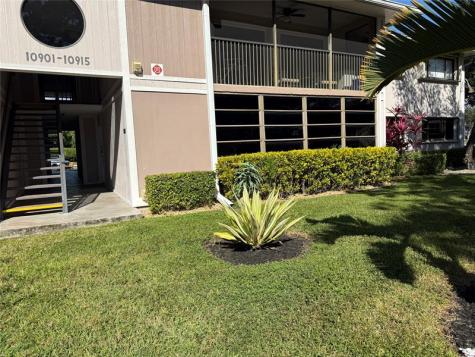 10905 W Clairmont Circle Fort Lauderdale FL 33321