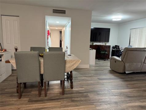 10905 W Clairmont Circle Fort Lauderdale FL 33321