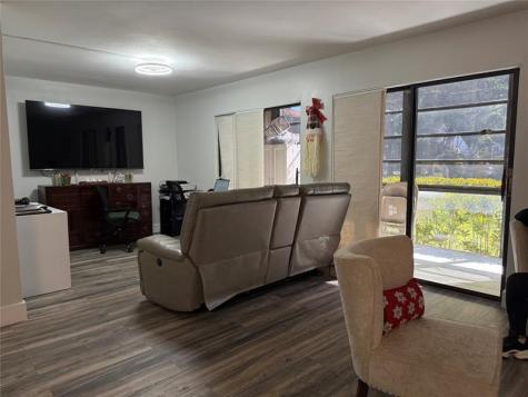 10905 W Clairmont Circle Fort Lauderdale FL 33321